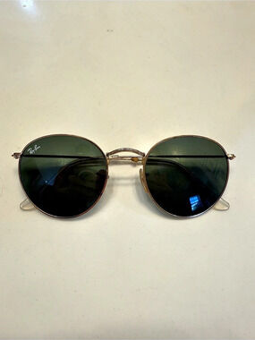 Ray-Ban RB3447 Round Metal Gold Sunglasses